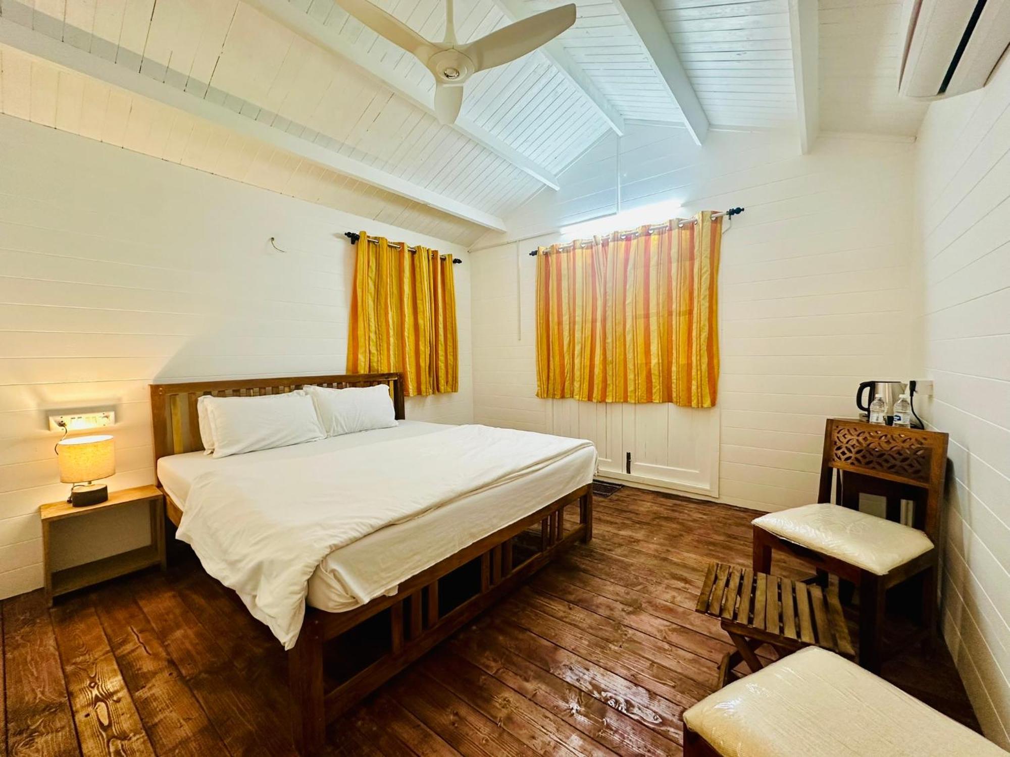 Cocos Beach Resort Palolem Bagian luar foto
